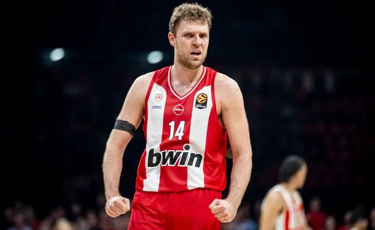 Sasha Vezenkov recuperó su trono en la Euroliga: MVP otra vez