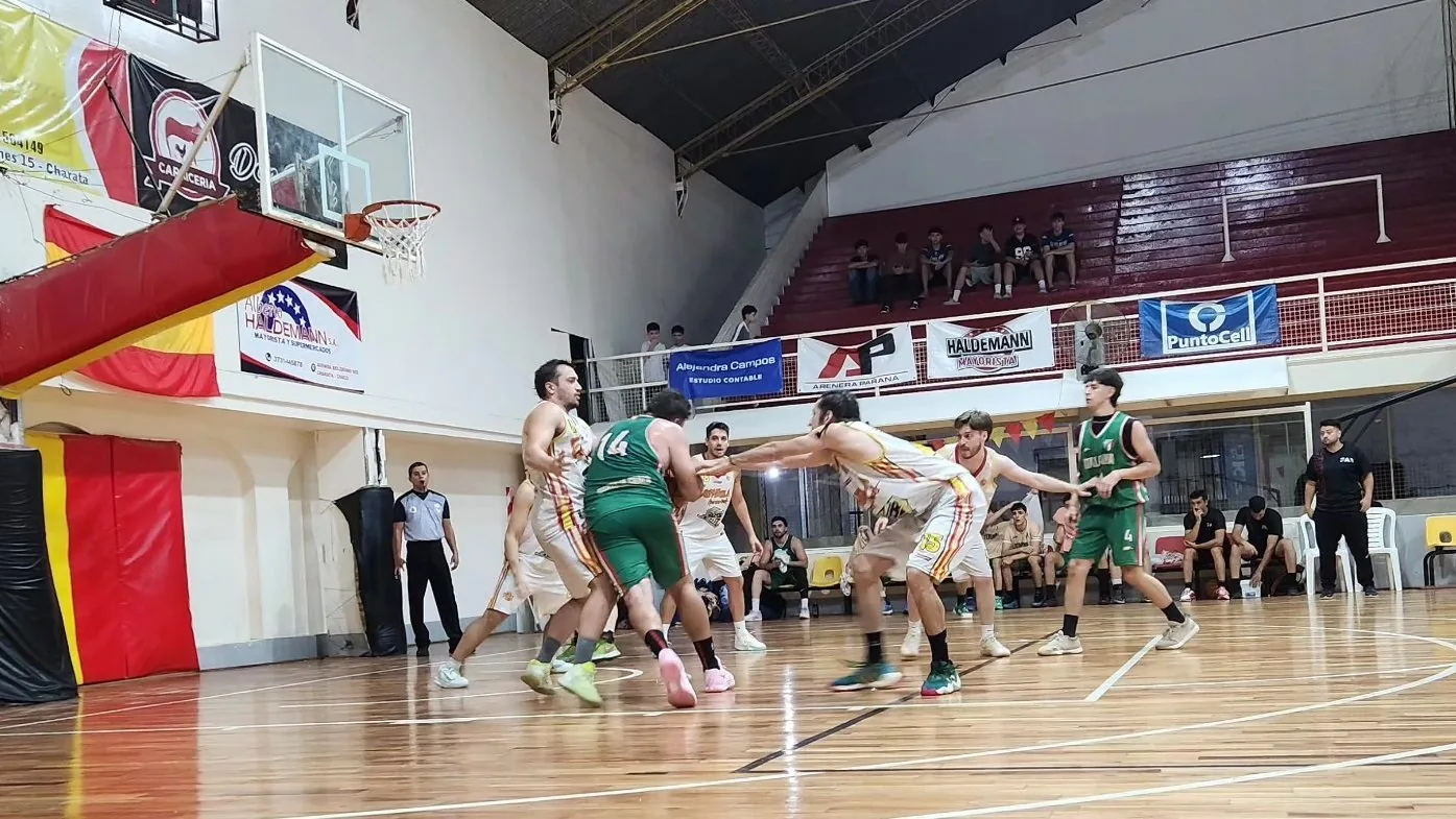 Española golpeó primero y se quedó con el clásico en un debut cargado de intensidad