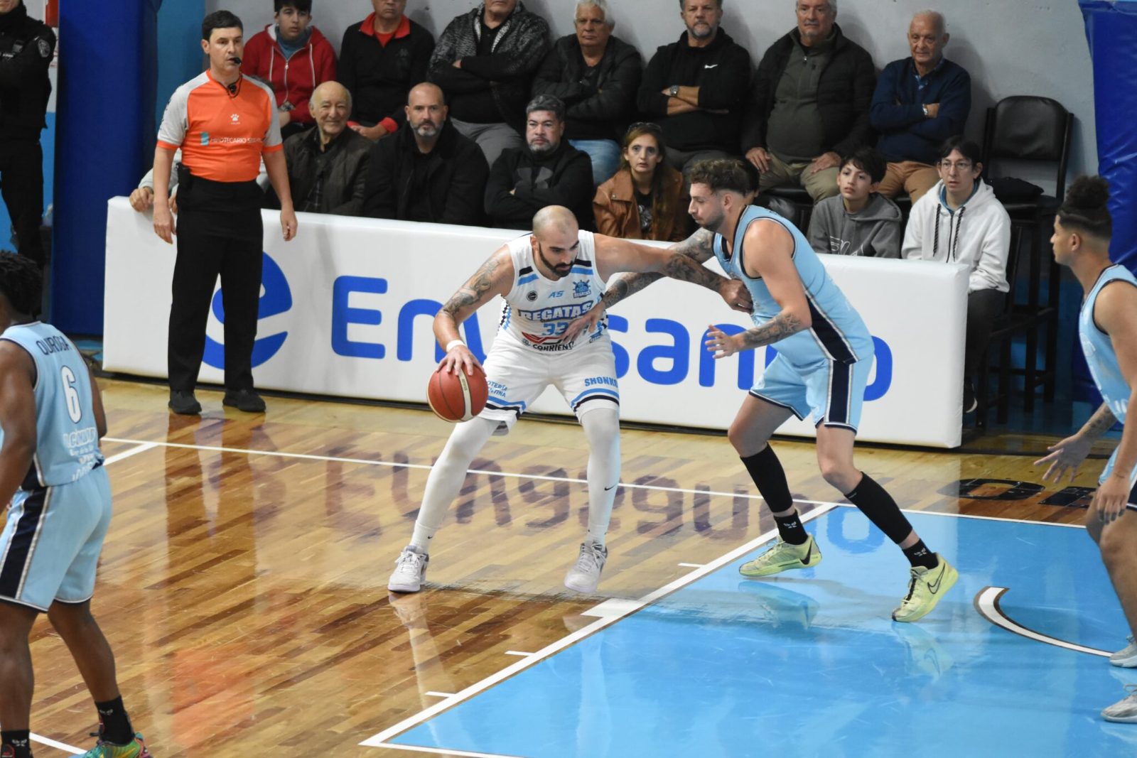 Regatas se mide con Oberá en Misiones, en un cruce que puede cambiar la parte alta de la tabla