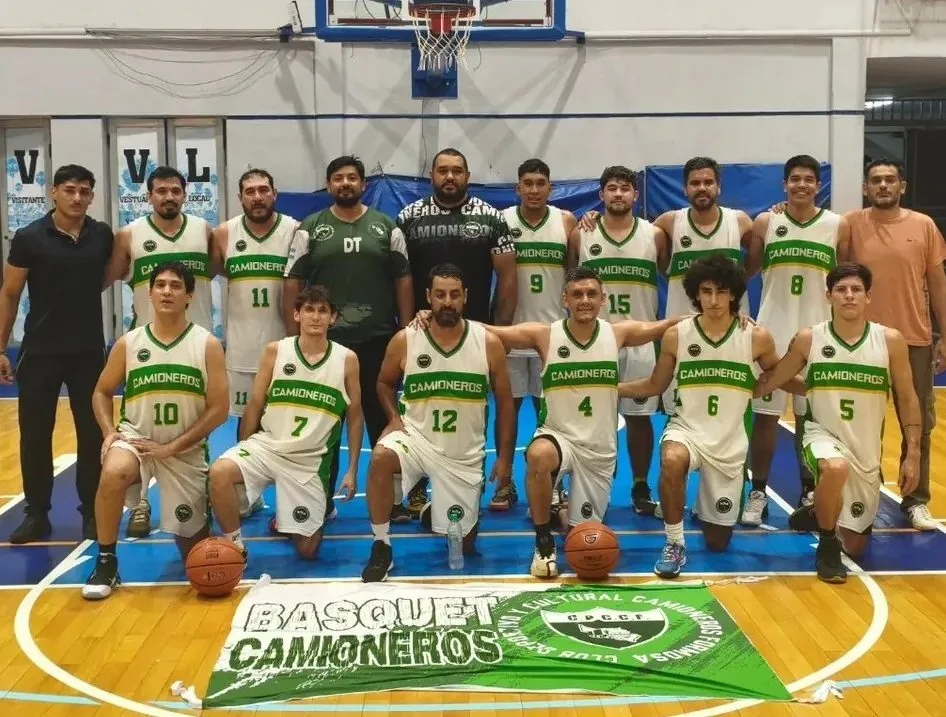 Sarmiento marca el ritmo y se enciende el provincial de mayores