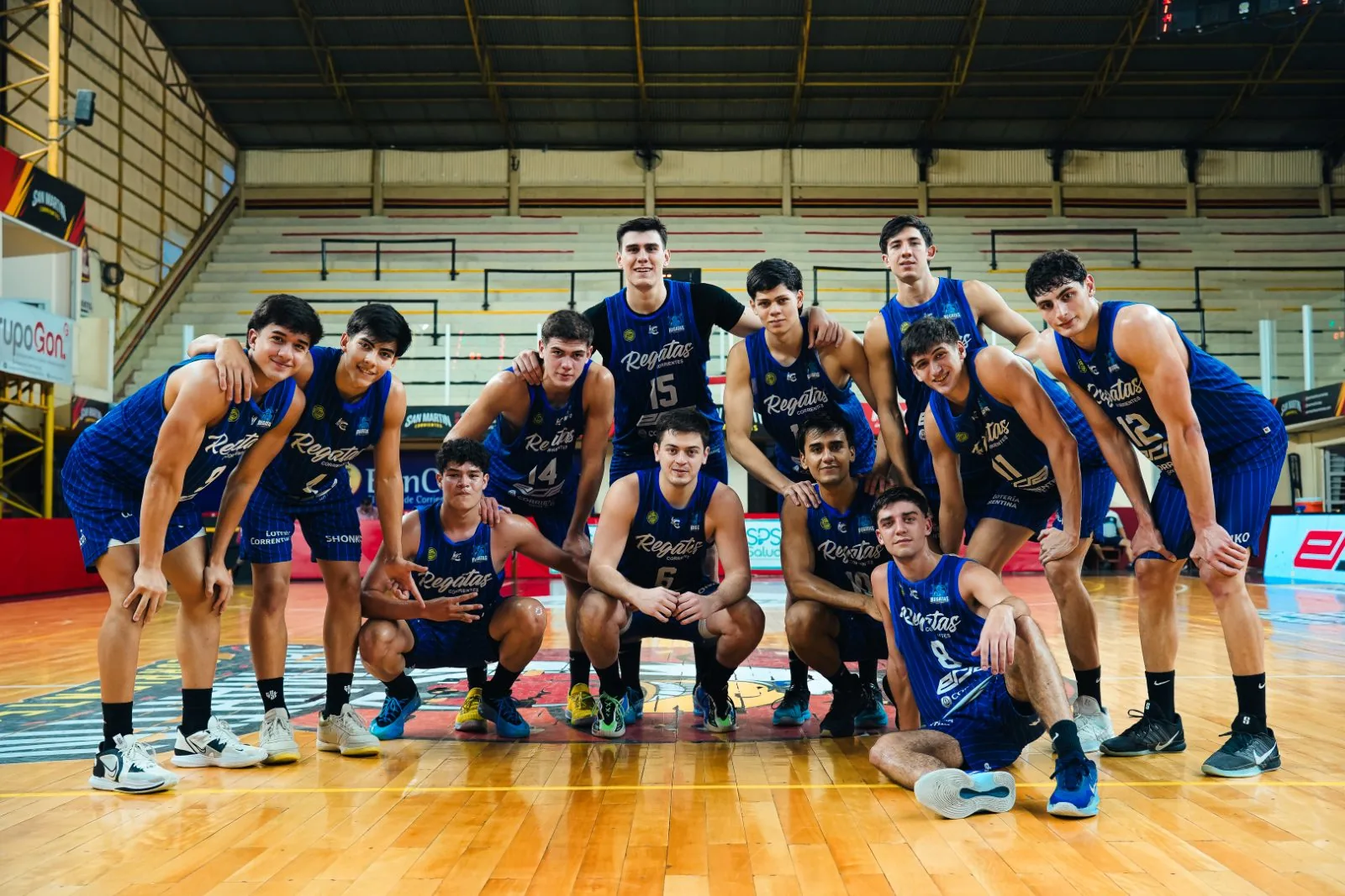 Regatas Corrientes ganó y se metió en el Final 4