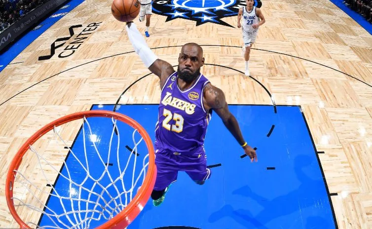 A los 41, LeBron James sigue haciendo historia