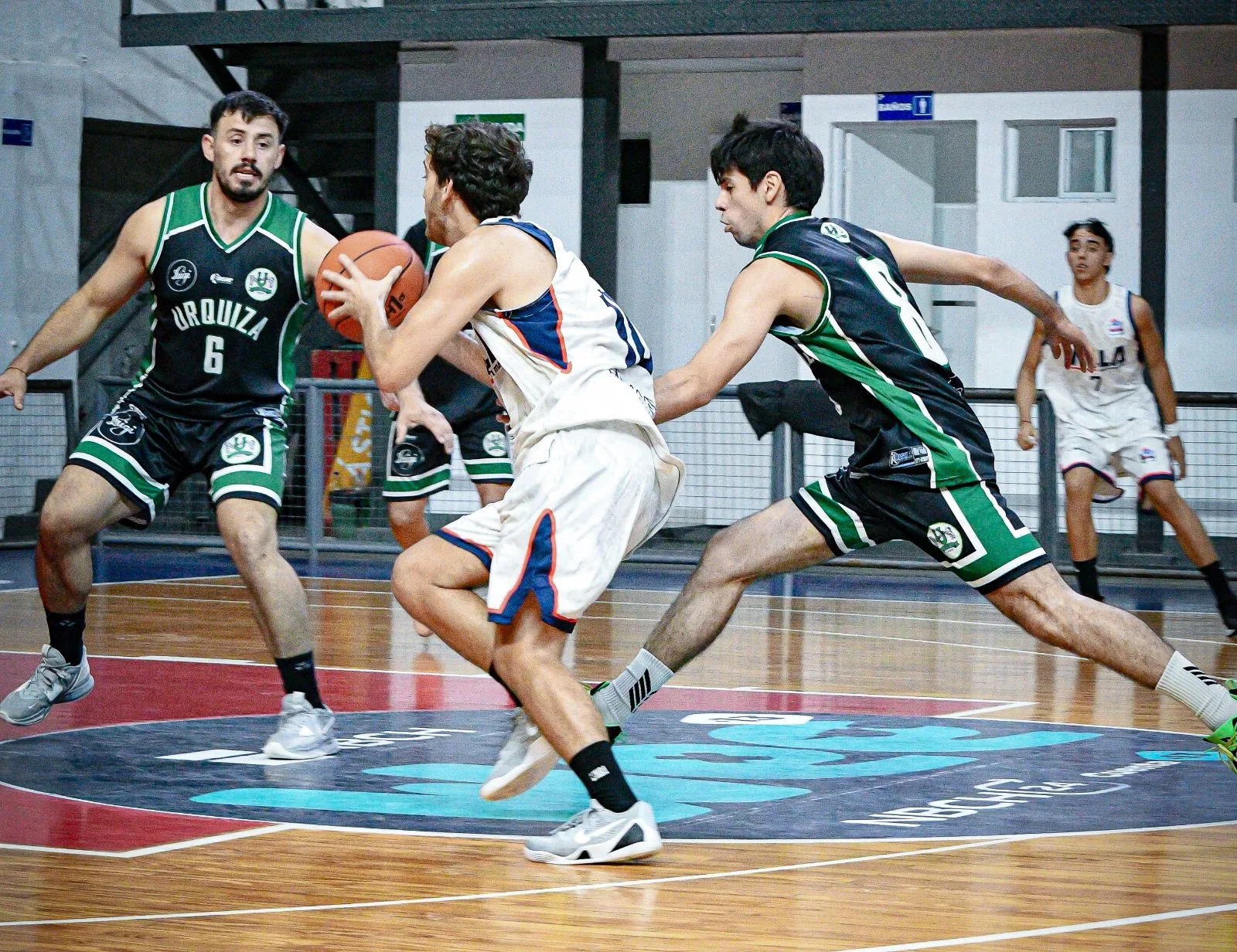 Villa San Martín no tuvo problemas y ganó con autoridad como visitante en su propia casa