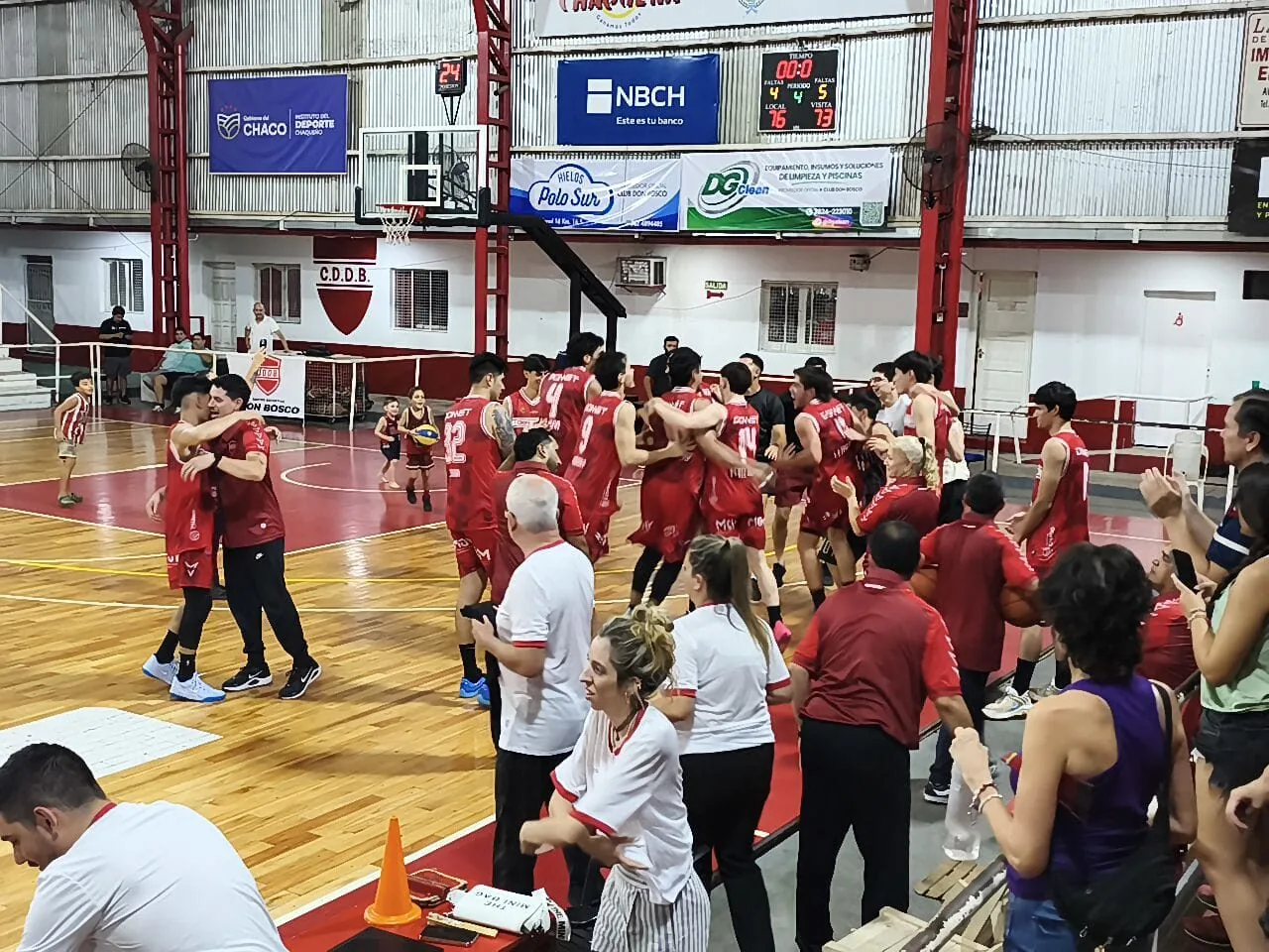 Don Bosco lo dio vuelta en el final y festejó ante CAPRI en un cierre electrizante