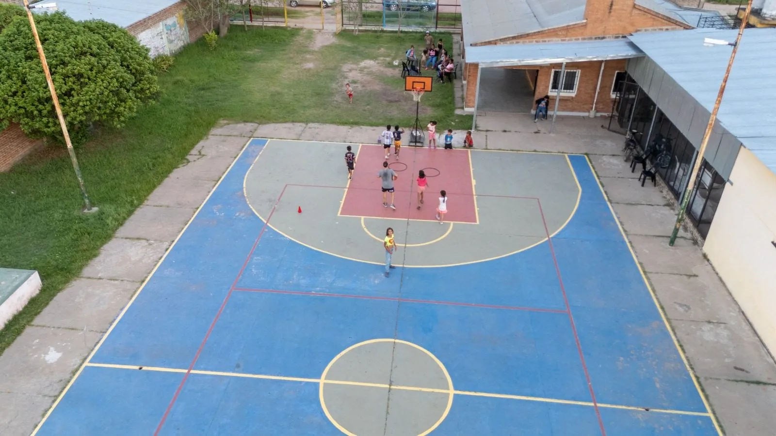 Más sedes, más chicos: la Escuela de Básquet se expande en Sáenz Peña