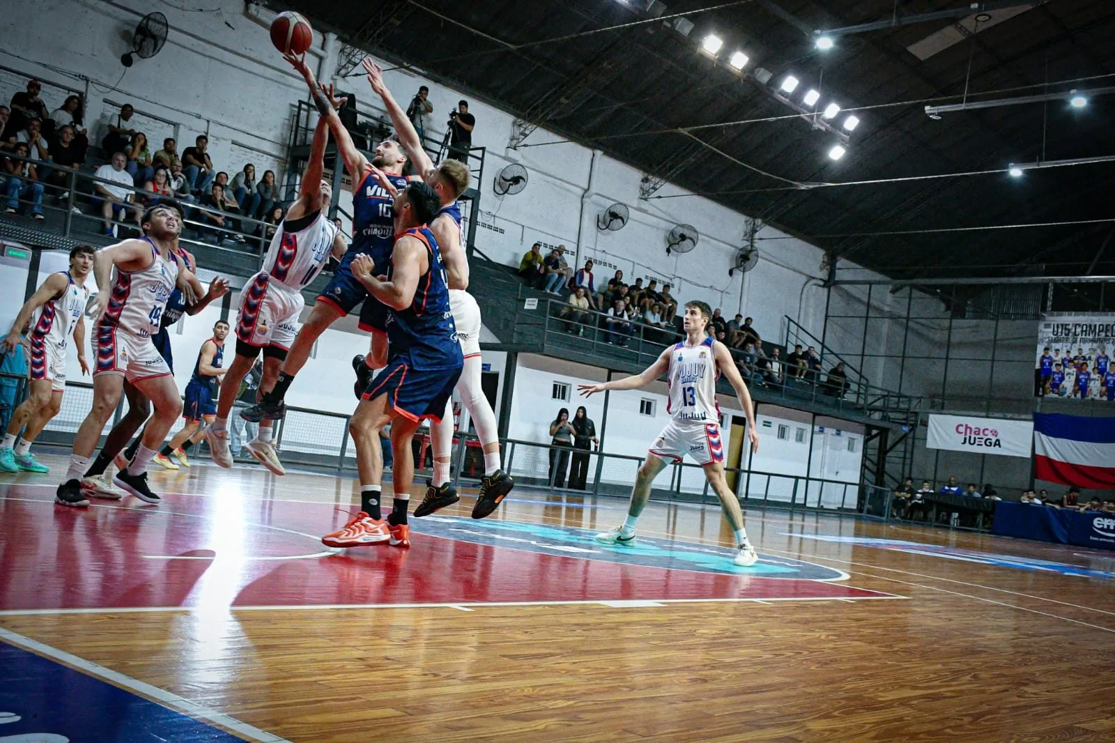 Liga Argentina: Villa San Martín lo cerró con el alma y estira la serie a un quinto decisivo